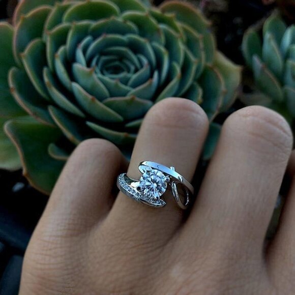 💕 Exclusive 925 Silver Plated Classy CZ Wedding Ring, GPMB1488